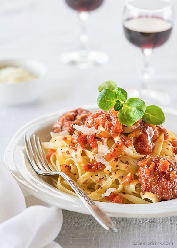 108-2eat2drink-chef Marco's pasta